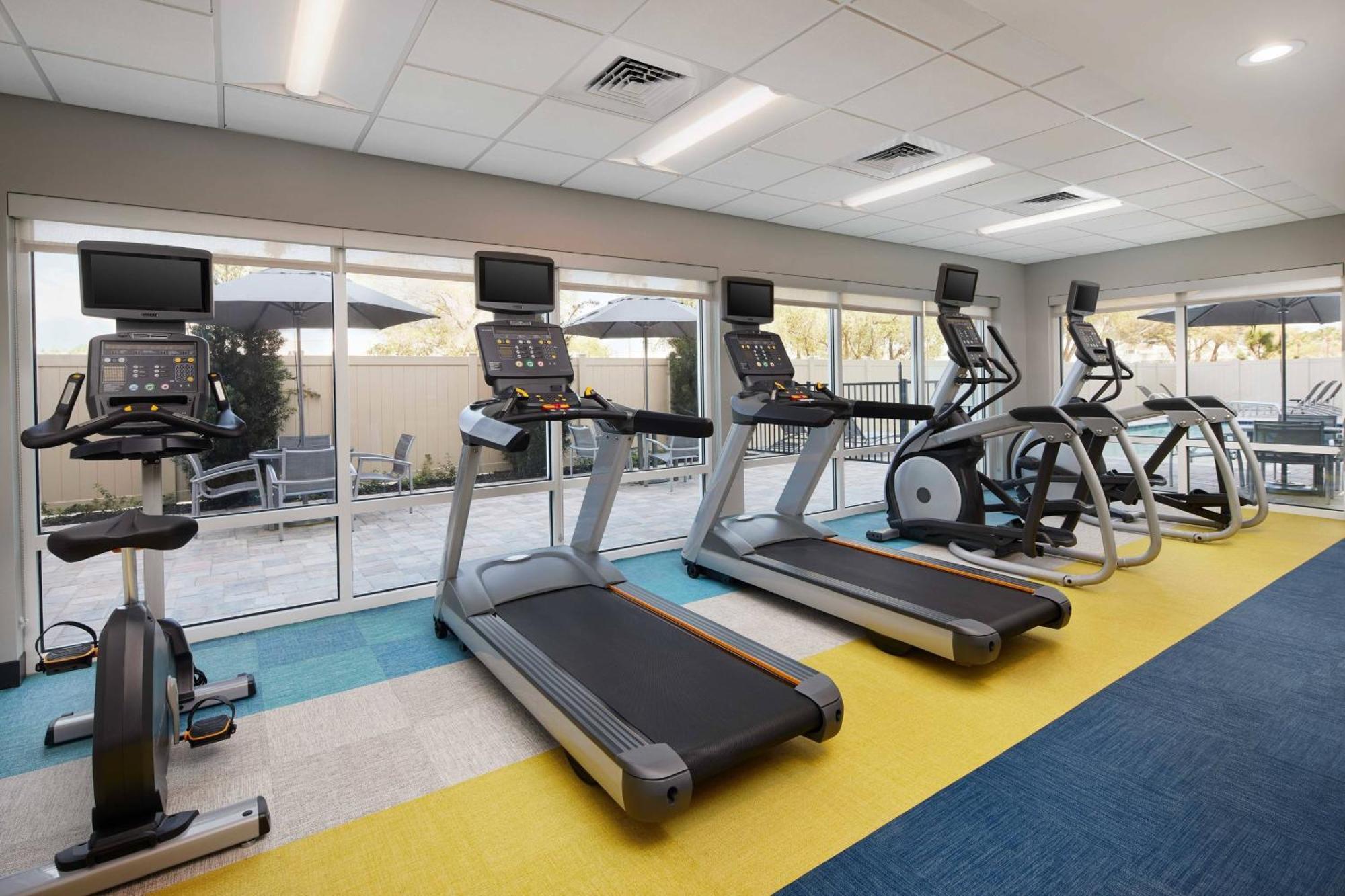 Towneplace Suites By Marriott Tampa Casino Area Orient Park Esterno foto