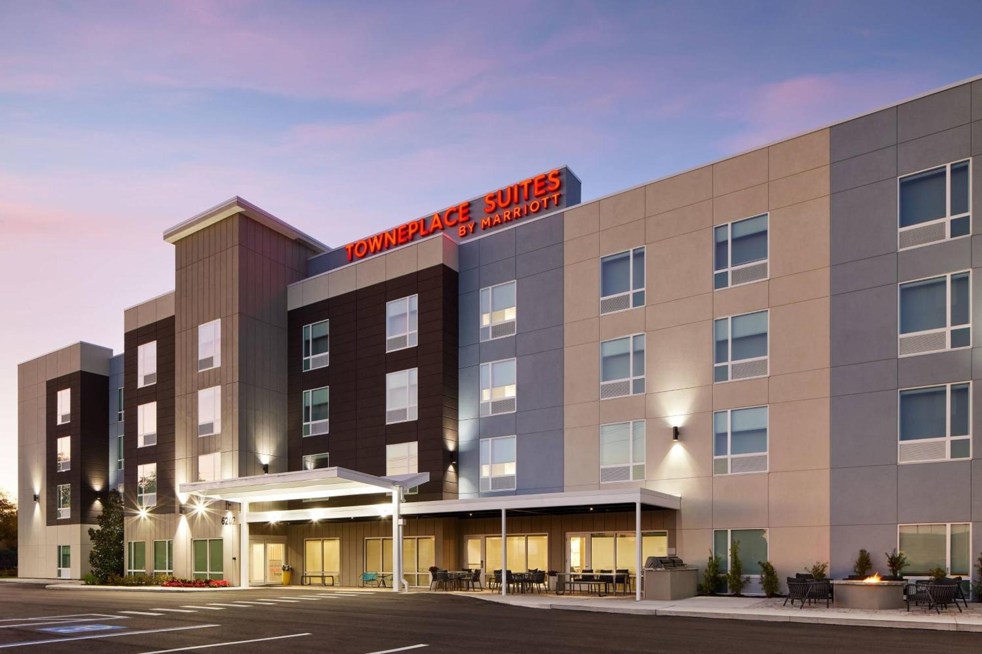 Towneplace Suites By Marriott Tampa Casino Area Orient Park Esterno foto